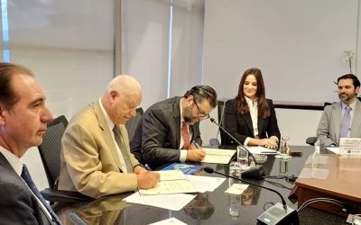 Firma de convenio con el Ilustre y Nacional Colegio de Abogados de México